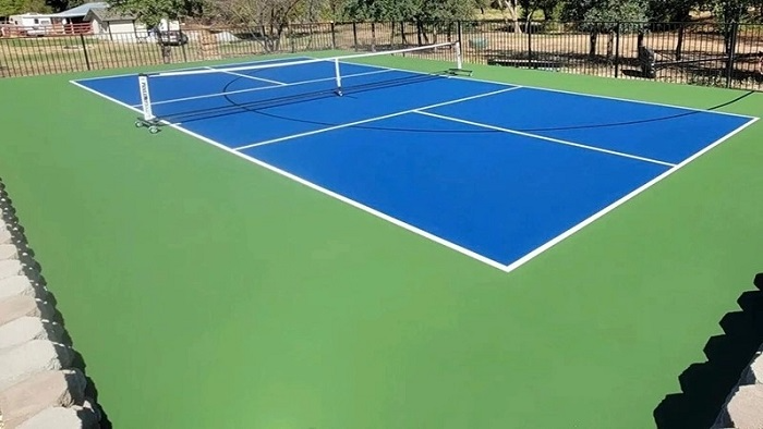 Các loại mặt sân Pickleball và tiêu chí lựa chọn phù hợp 2 Mặt sân nhựa Acrylic mang lại trải nghiệm chơi hoàn hảo